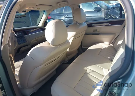 2004 Lincoln Town Car Signature из США, поврежденный, VIN 1LNHM81W74Y657664